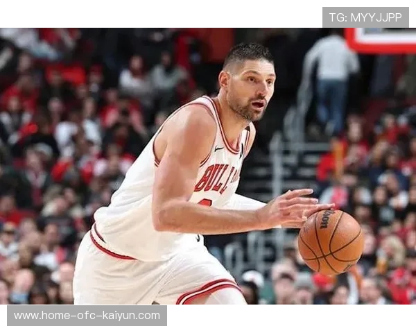 武切维奇背身强攻连续得分，公牛稳定输出