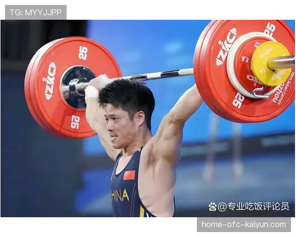 全国举重冠军赛男子61公斤级决赛:两大名将隔网比重量,67kg举重冠军 全国举重冠军赛男子61公斤级决赛:两大名将隔网比重量,67kg举重冠军